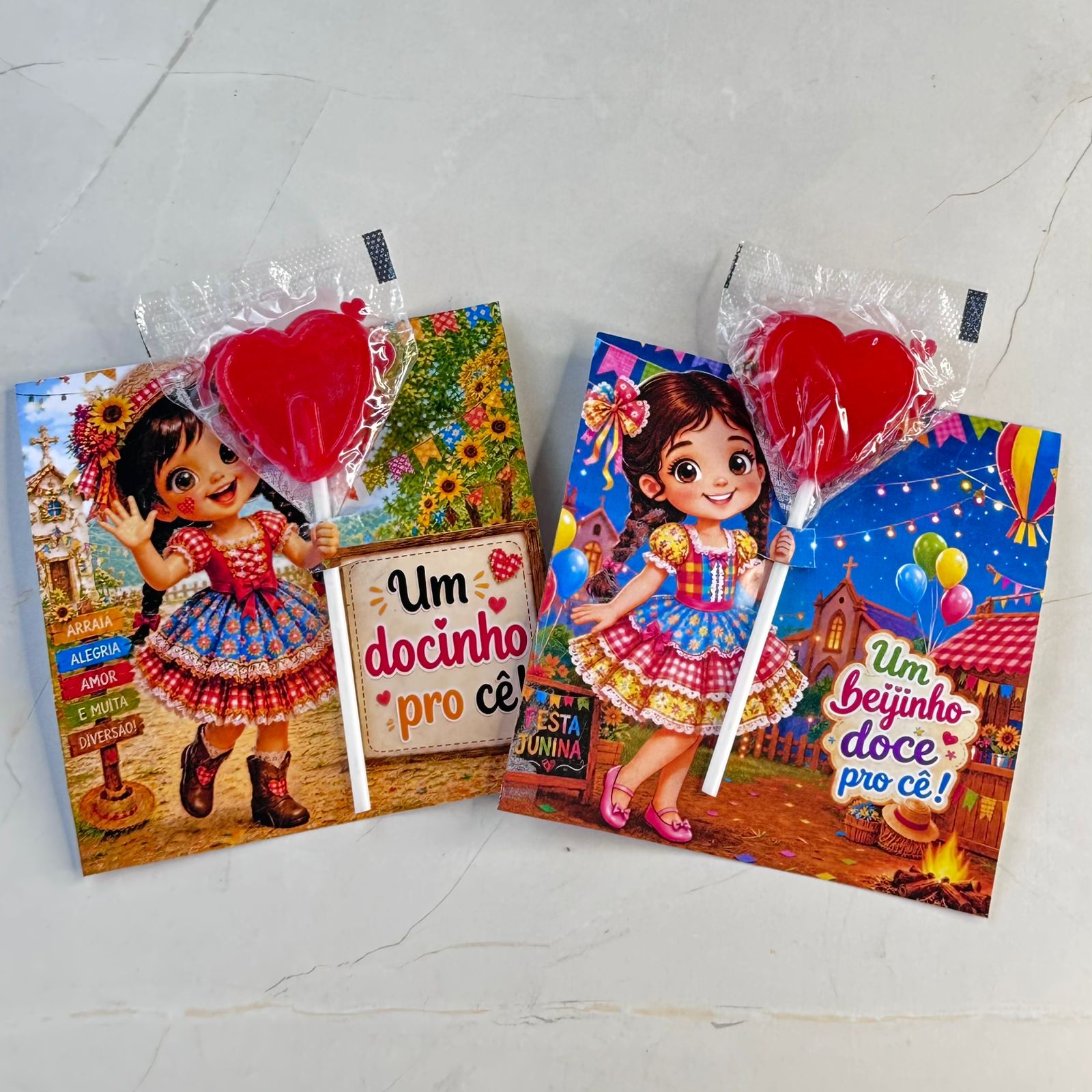Arte de pirulito para lembrancinha incluída no Mega Kit Arraiá.